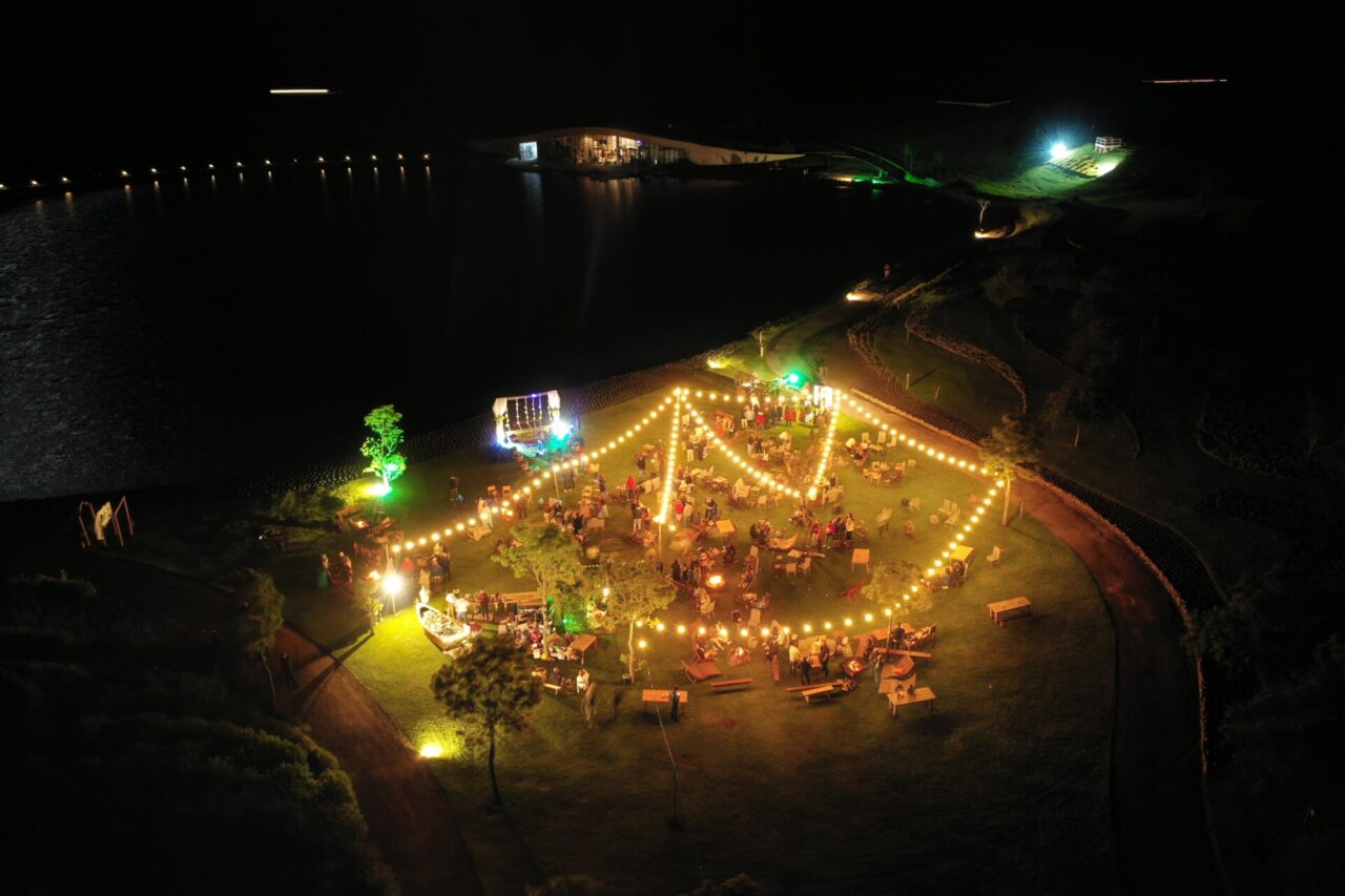 Mátria promove a sexta edição do Luau à beira do lago. Foto: Leonardo Ribeiro