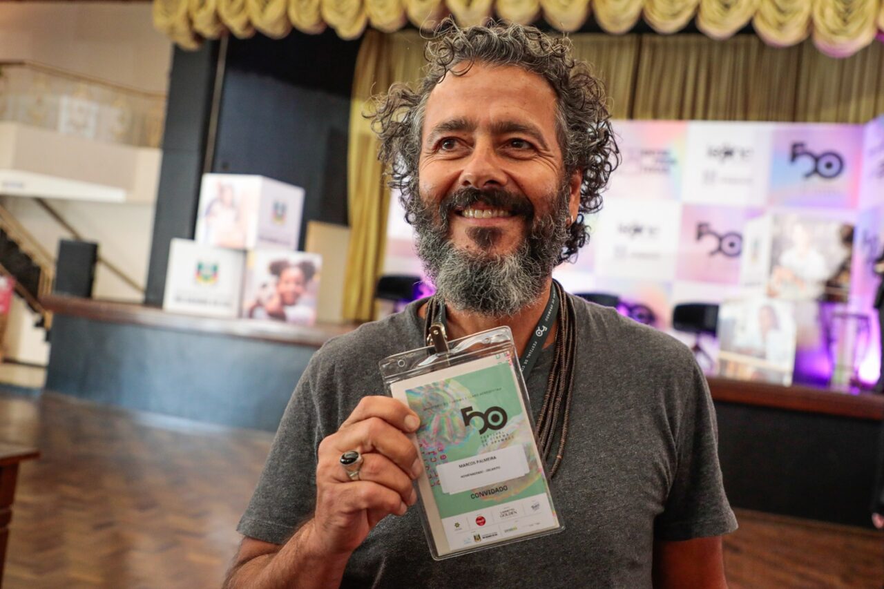 Homenageado com o troféu Oscarito, Marcos Palmeira vai para a calçada da fama