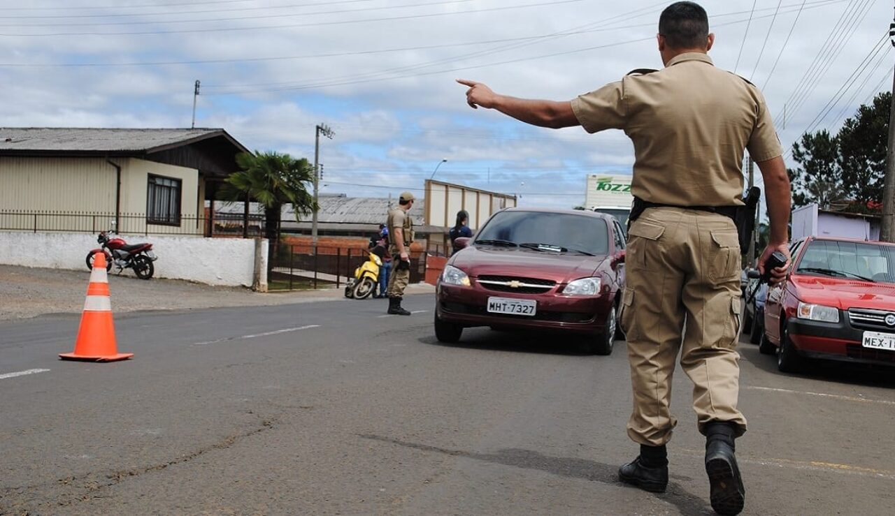 Menor é preso com motocicleta adulterada