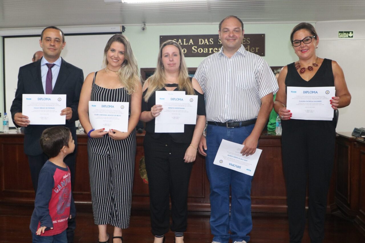 Novos conselheiros tutelares são diplomados