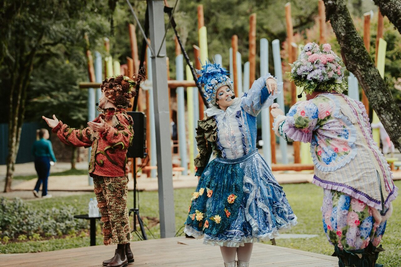 Uma das atrações é a apresentação dos "Protetores da Natureza", personagens do Parque.
Divulgação/Parque do Caracol