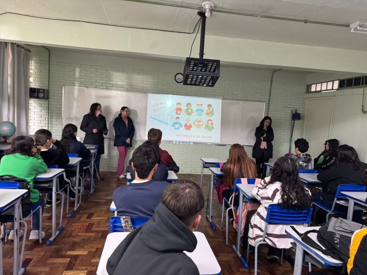Palestra sobre o Projeto Geração Consciente na  Escola Pedro Oscar Selbach