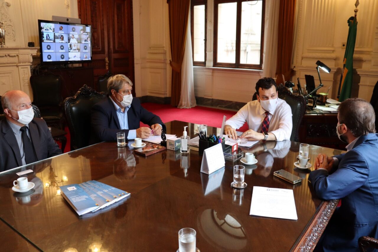 Para sensibilizar governador sobre flexibilização das atividades, prefeito e vice vão à Porto Alegre