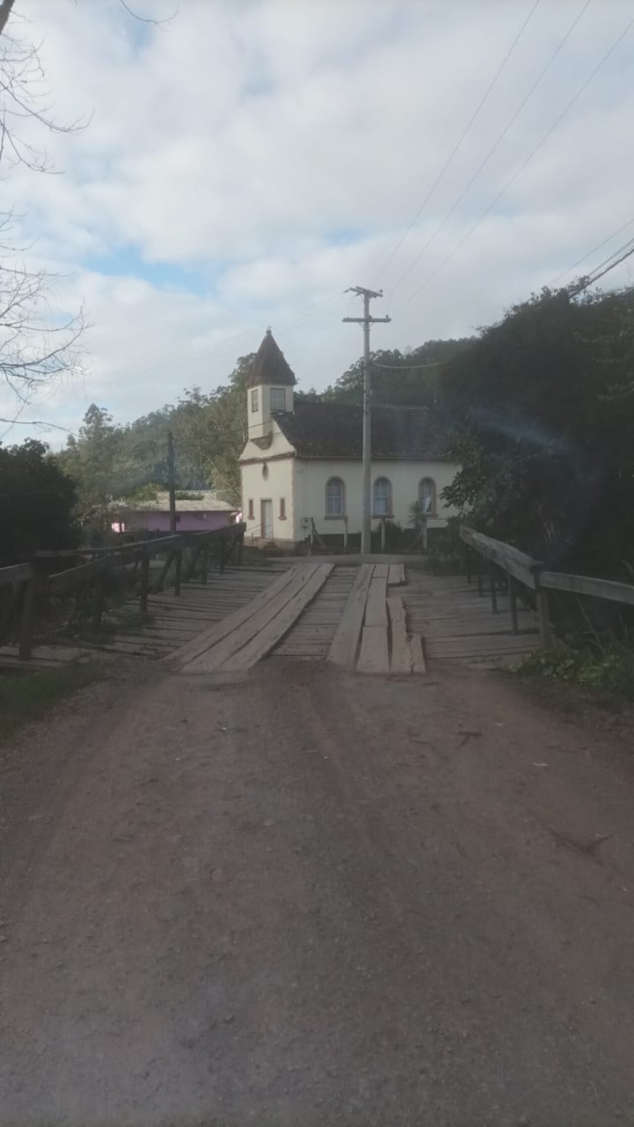 Ponte-linha-moreira