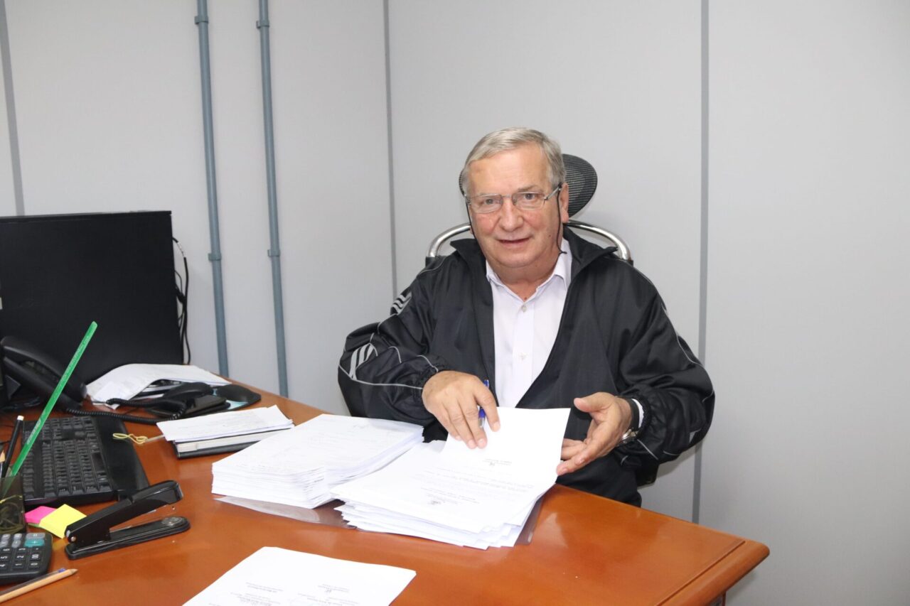 Prefeito homologa empresa responsável por concurso público