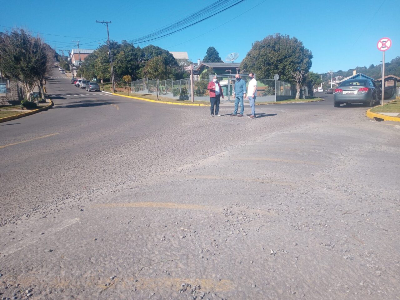 Prefeitura inicia nova frente de recapeamento, desta vez no bairro Floresta