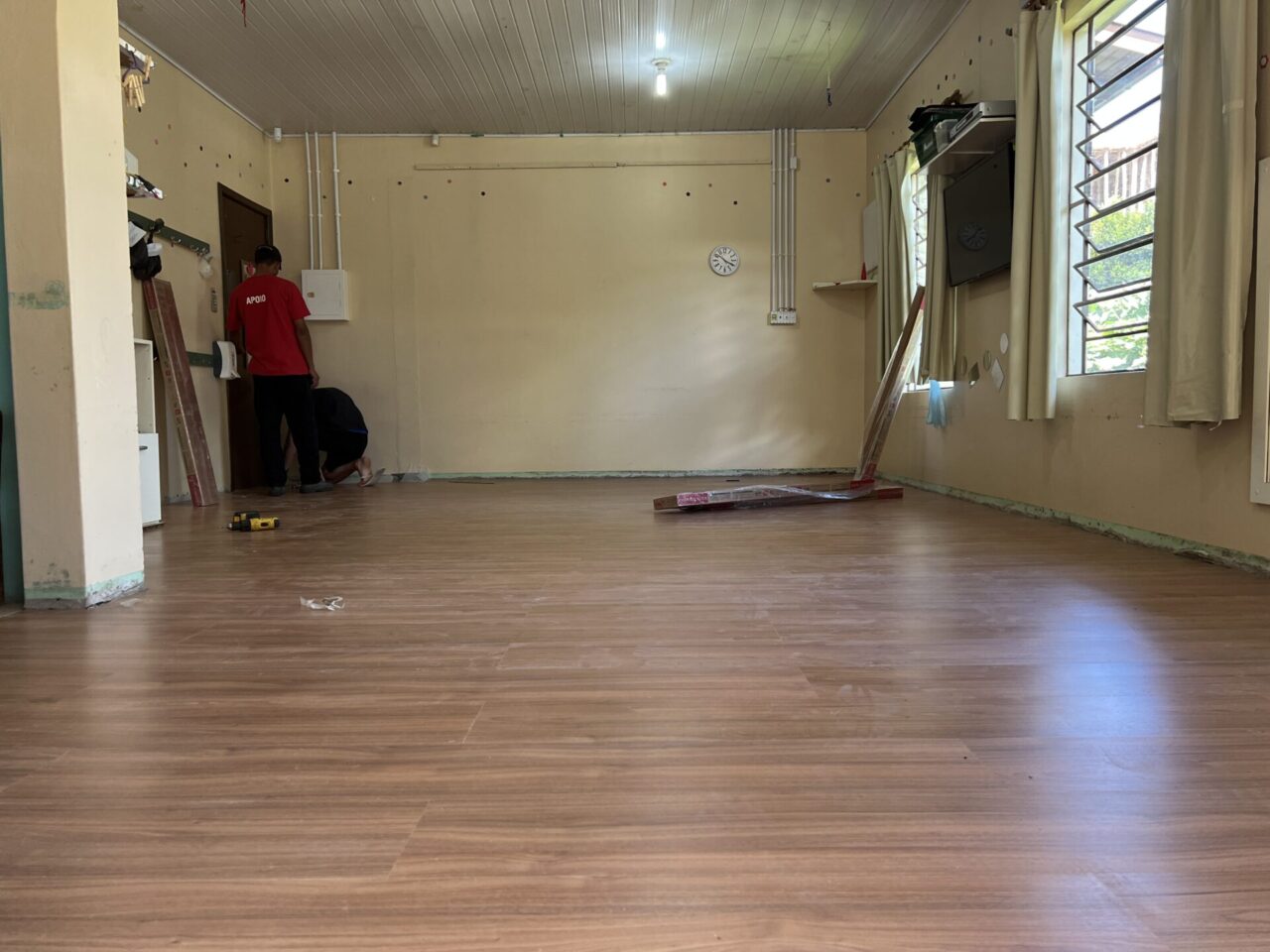 Foto: Ginásio do CAIC em a pintura revitalizada.