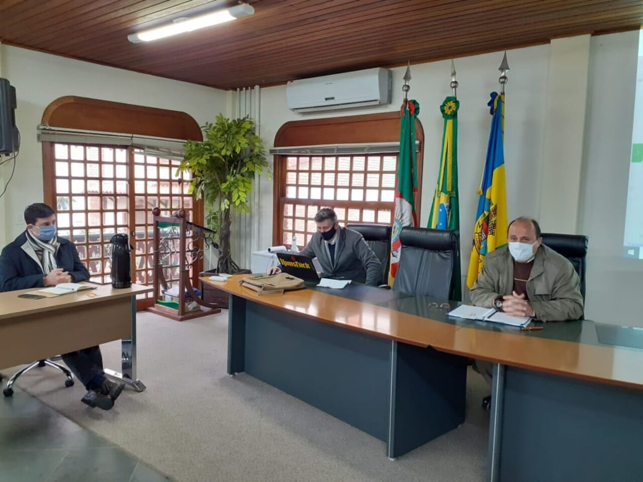 Reunião Gabinete de Crise