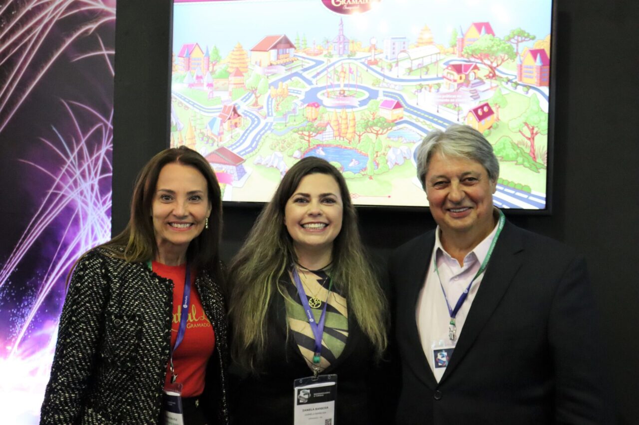 Foto: Secretária Rosa Helena, diretora do Senac Gramado Daniela Barbosa e prefeito Nestor Tissot.