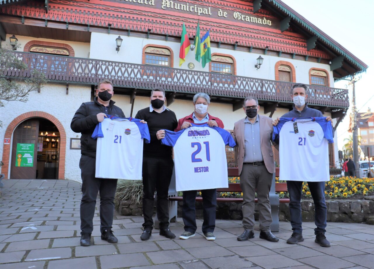 SER Gramado apresenta novo fardamento e faz segundo jogo do Gauchão de Futsal no Perinão