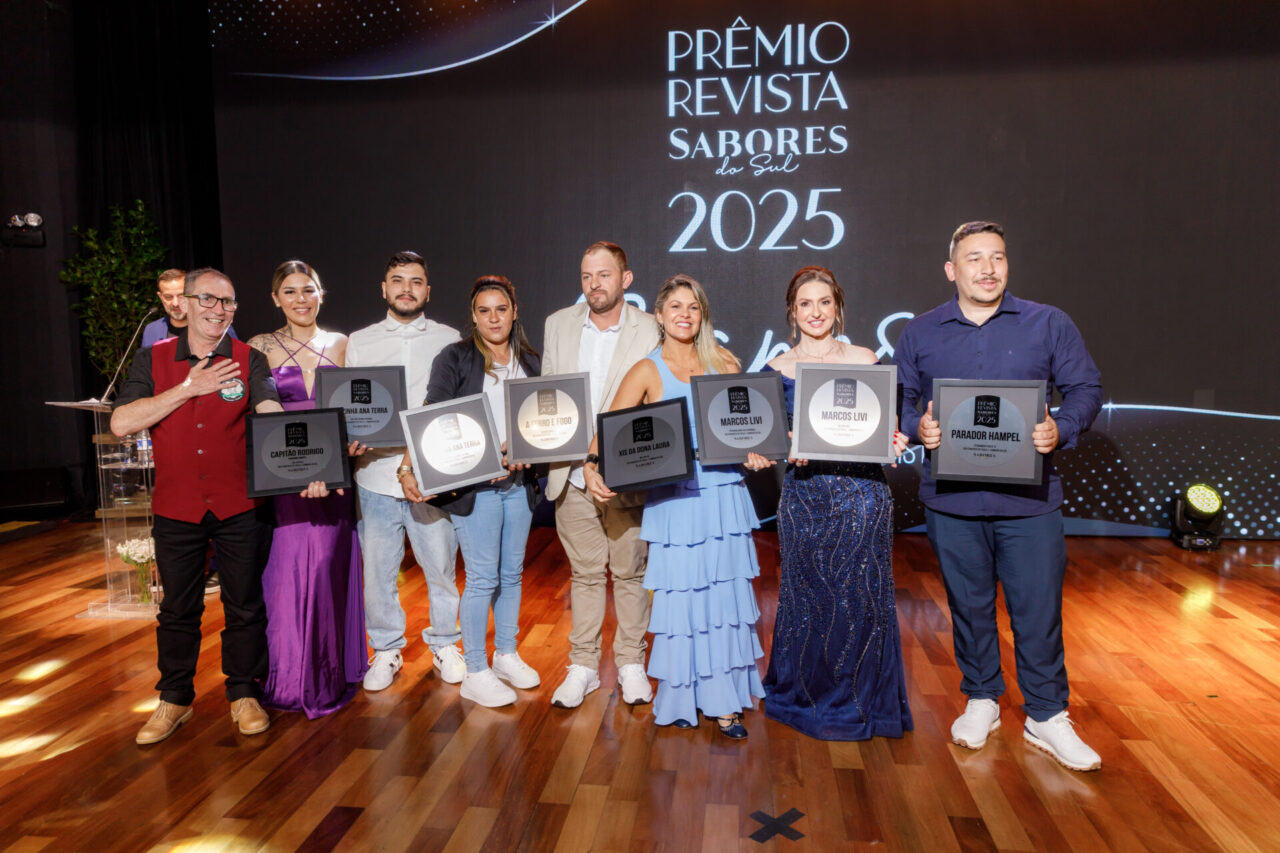 Equipe do Parador Hampel recebeu as honrarias em Porto Alegre. Divulgacão/Sabores do Sul