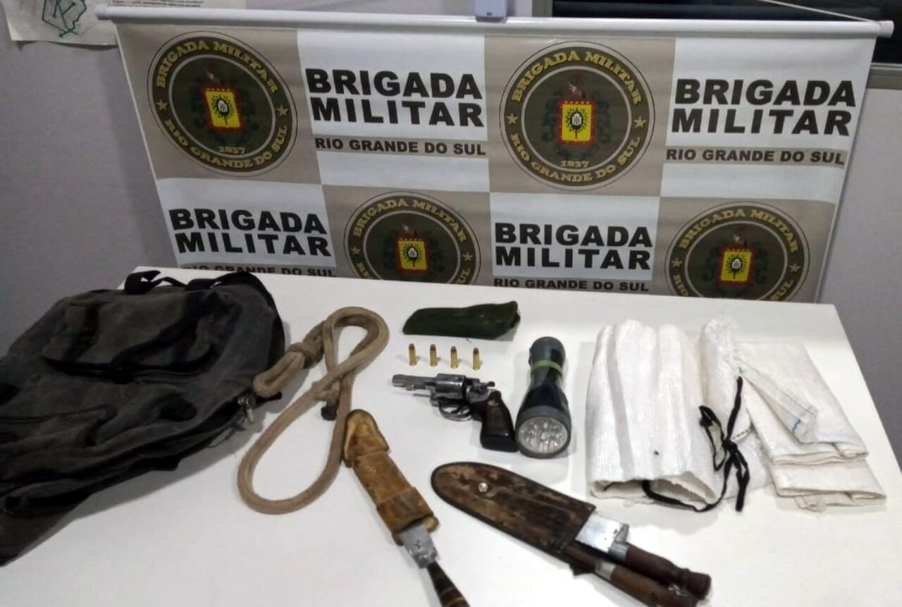 São Francisco de Paula - Trio é detido por porte ilegal de arma de fogo