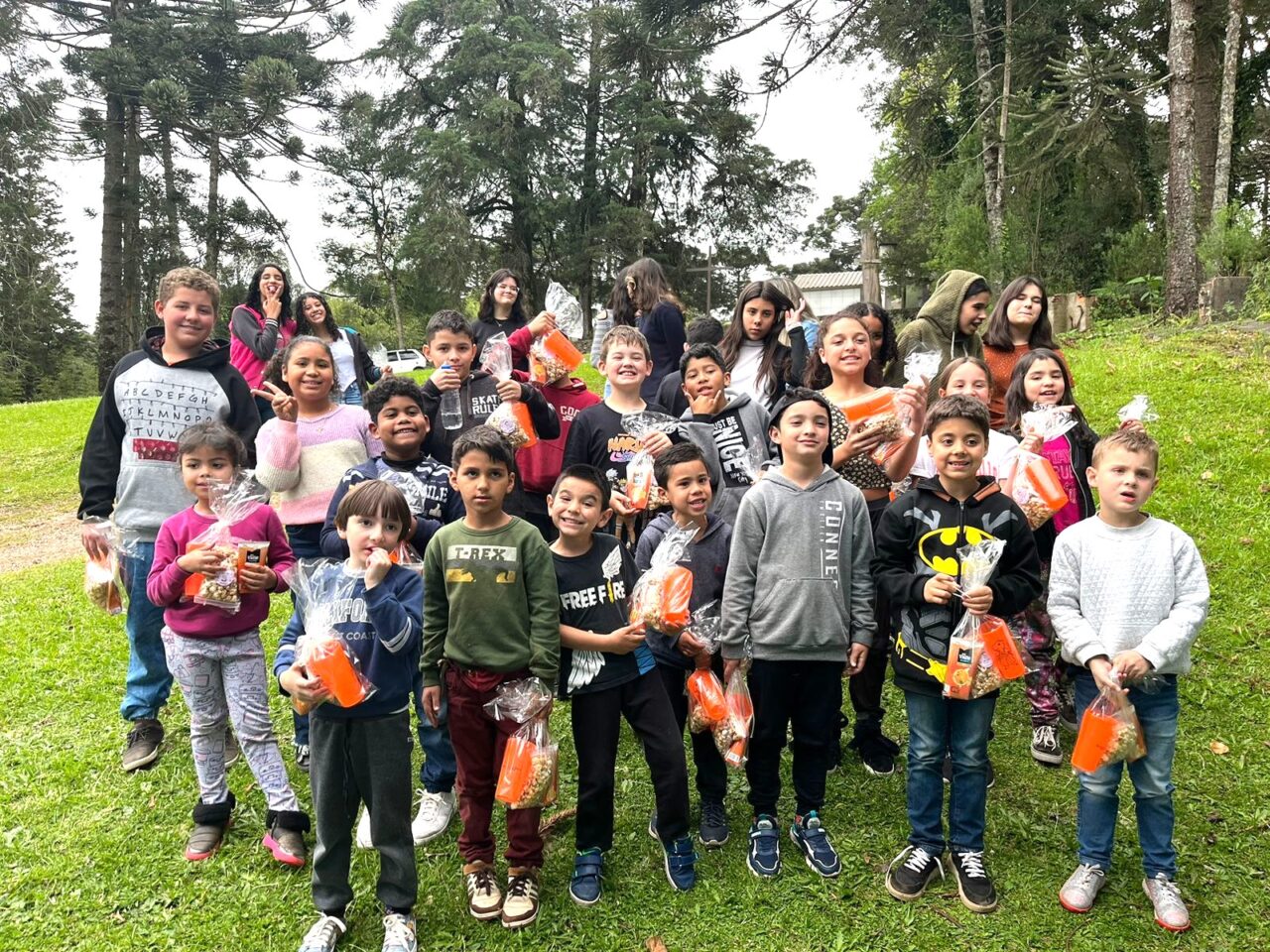 Semana-da-Criança-RESERVA-DA-SERRA-na-Escola-Machado-de-Assis_foto-Rita-Leidens (2)