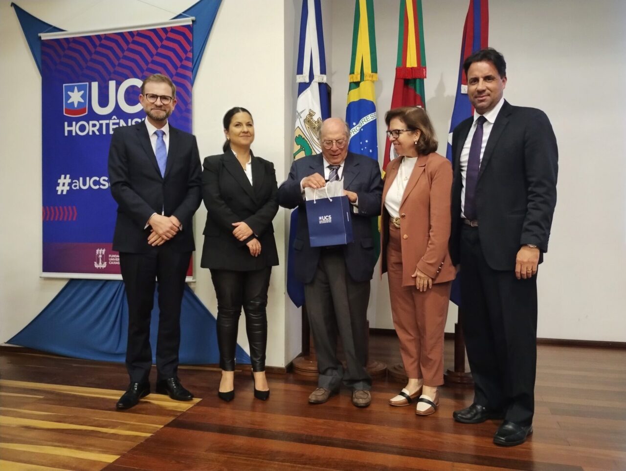 UCS_Palestra_RealeJr