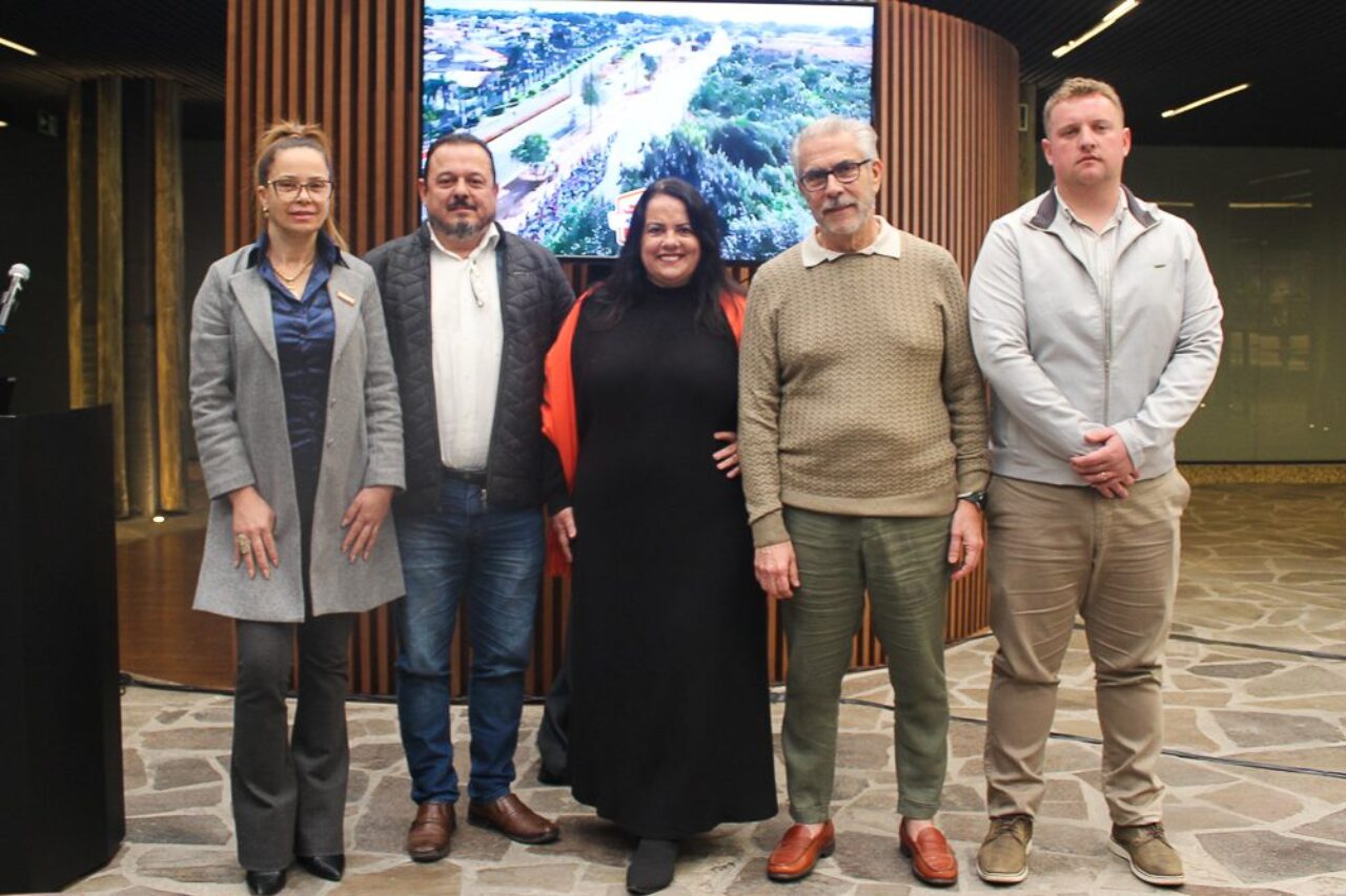 Vera Simão, Gilmar Ferreira, Tania Costa, José Paim e Lucas Roldo