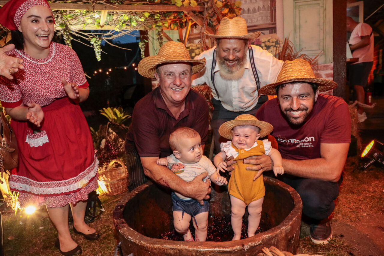 02_03_2024_III Vindima de Gramado_Pisa da Uva com a Cantina Zio Pietro. Foto Cleiton Thiele/SerraPress