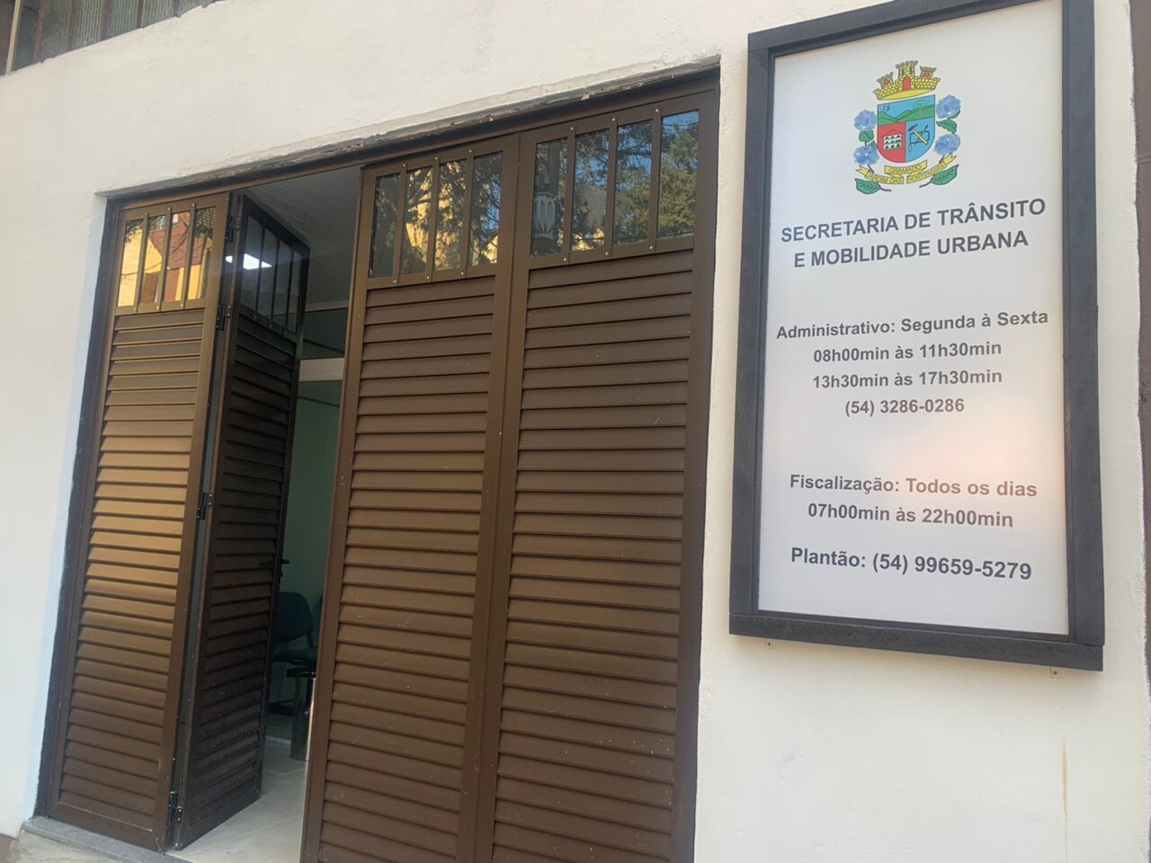 Foto: Nova entrada da Secretaria fica nos fundos da prefeitura.