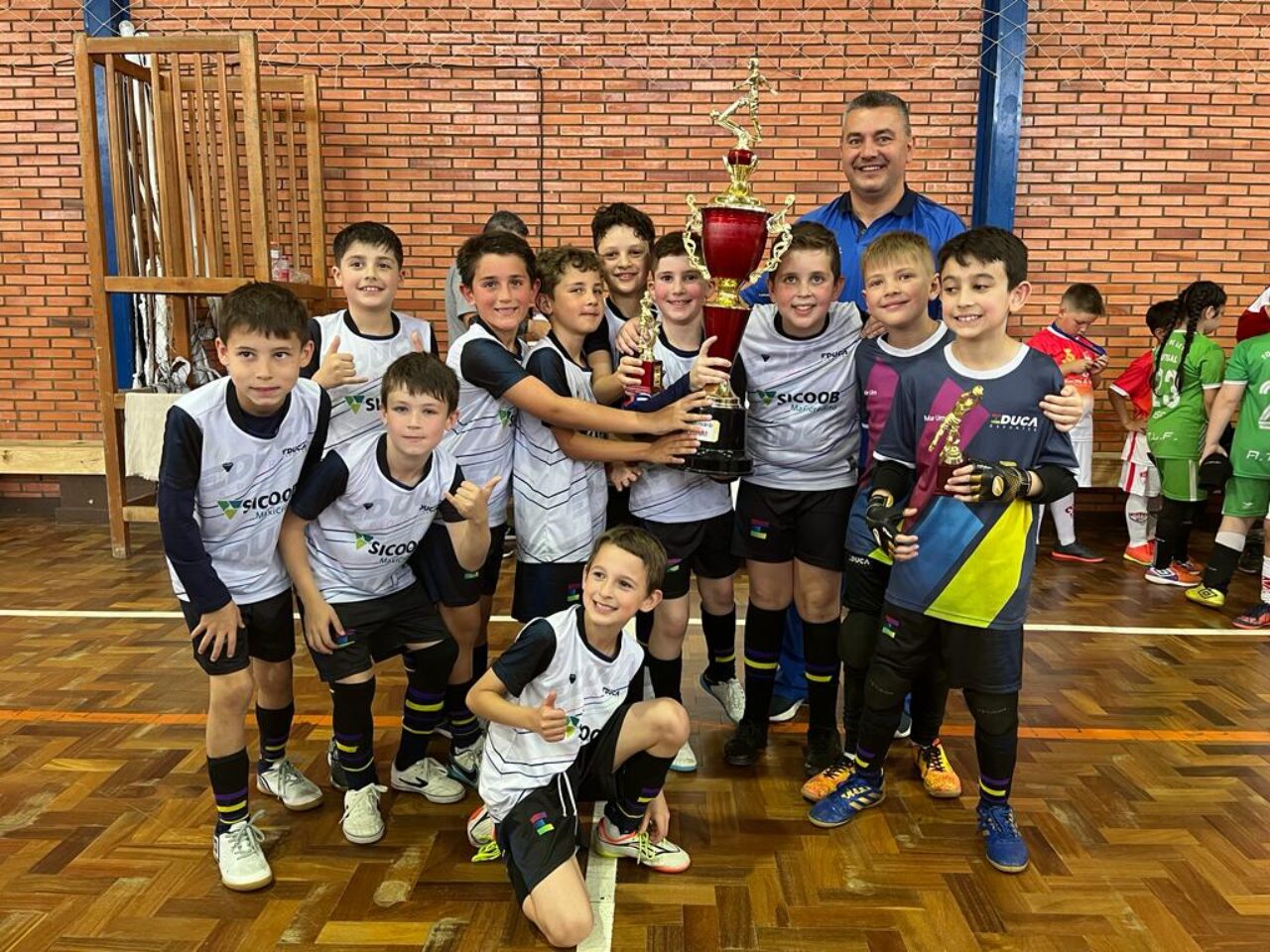 Campeão Sub 9 – Educa Esportes Azul