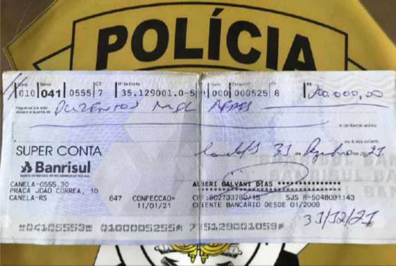 Cheque apreendido durante a Operação Cáritas, ligando a compra de um sítio pago por Alberi e em nome de um terceiro (laranja)