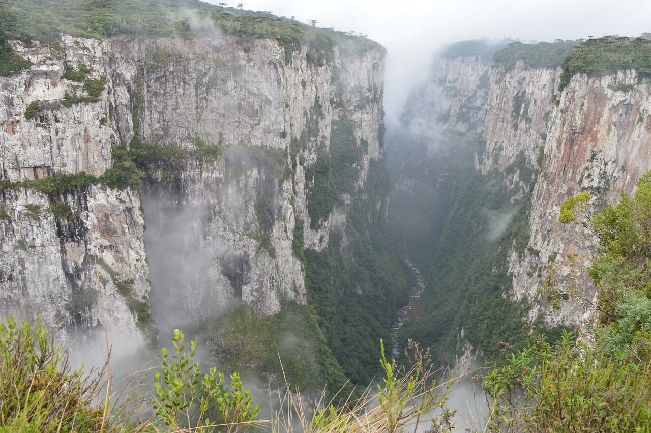 Foto: Canion, Itaimbezinho, Aparados da Serra - Reprodução pixabay