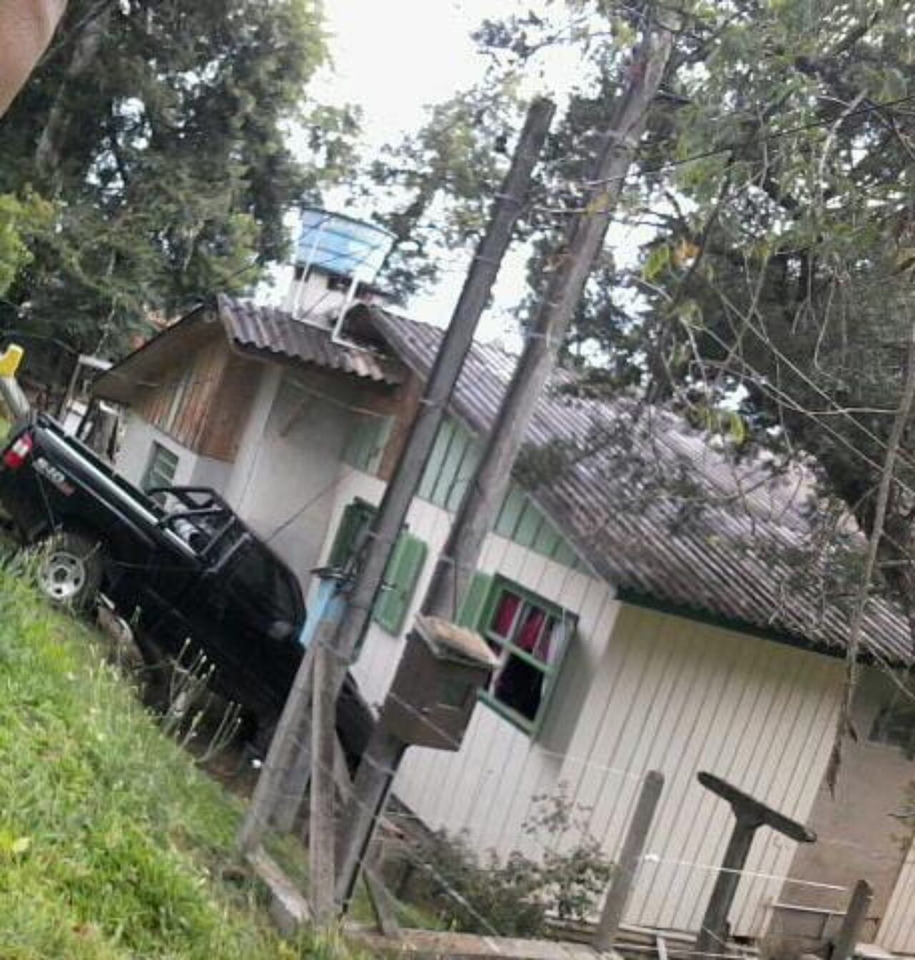 colisão poste