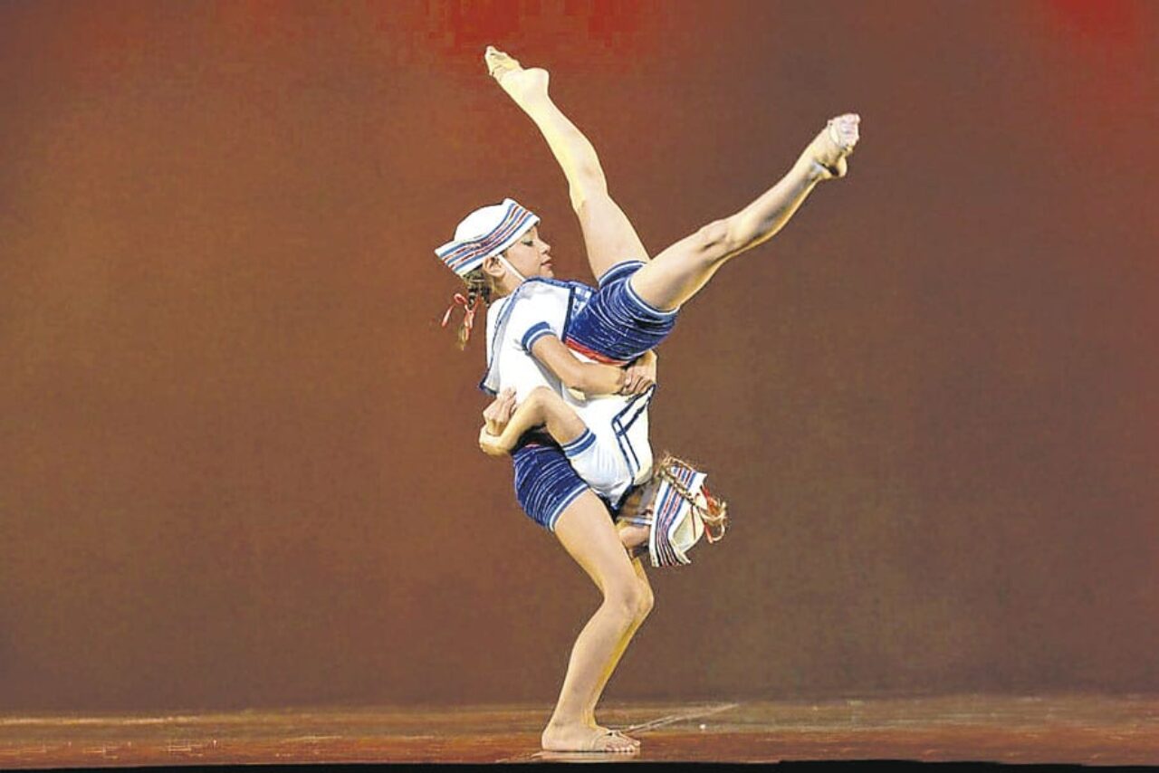 Foto: André Fernandes - Coreografia As Marinheiras