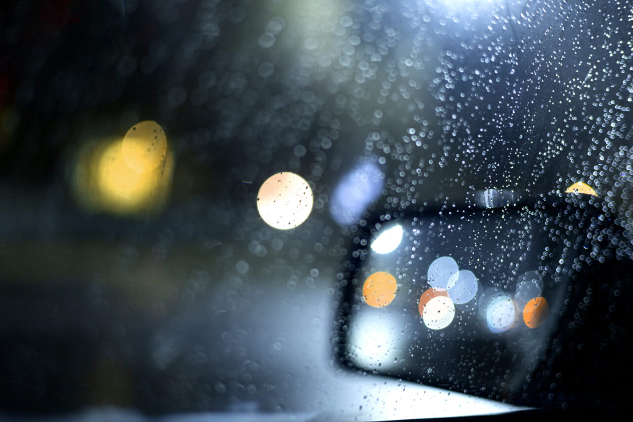 efeito-das-luzes-da-cidade-a-noite-do-carro