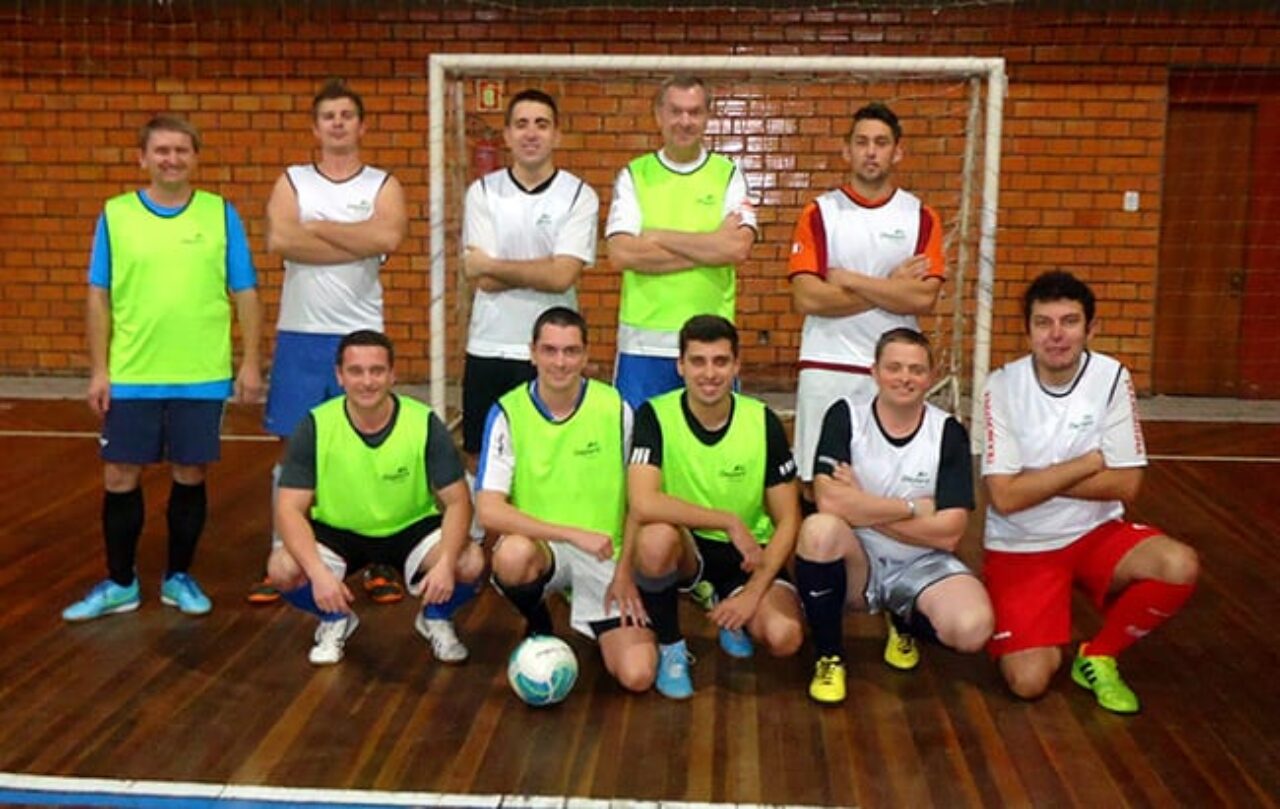 faz que joga - pelada futebol clube