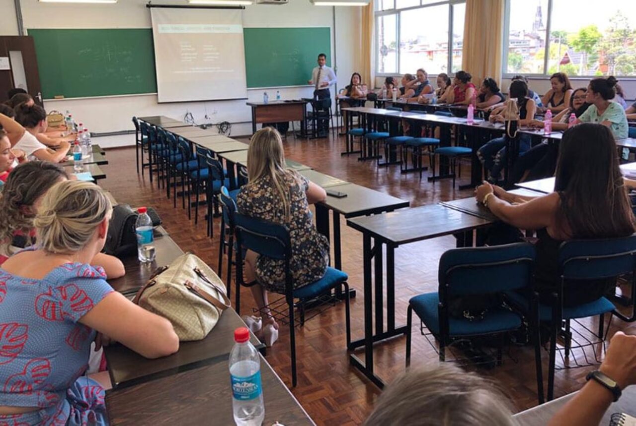 Fotos: Reprodução – O advogado Henrique Haller falou sobre a Reforma da Previdência: os impactos da EC 103/19 para os profissionais do magistério